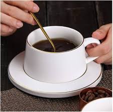 Tazas de Té y Café: Desayuno Perfecto
